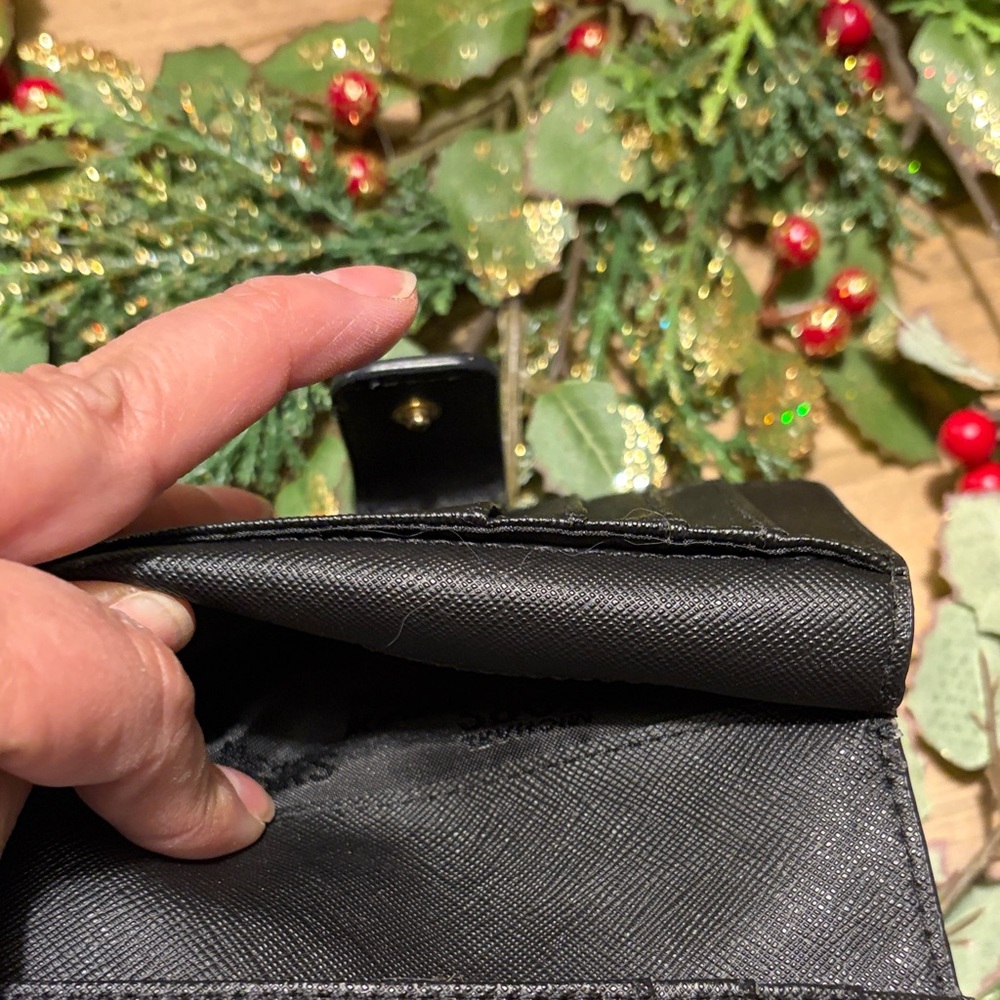 Michael Kors Elegant Black Crossbody Bag and Wallet - Picture 13 of 13